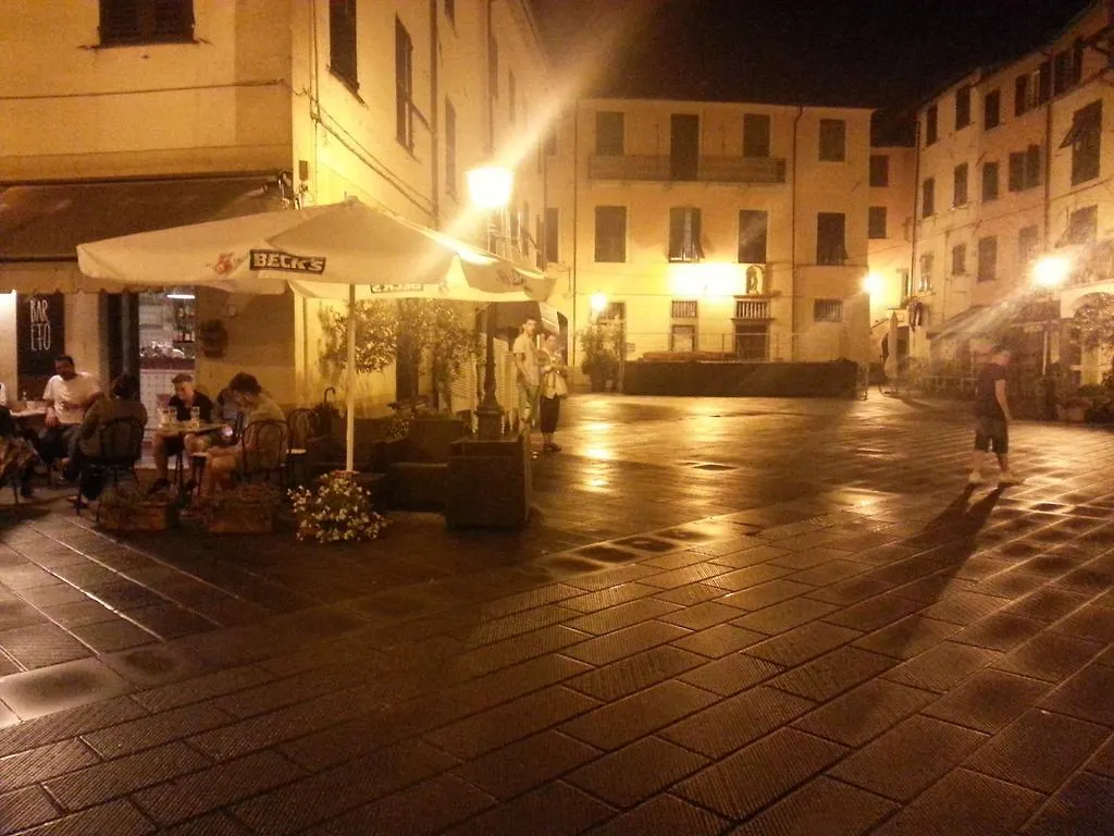 La Luna Nel Borgo Brugnato Bed & Breakfast